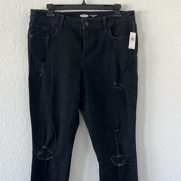 NWT Old Navy Black-Wash Ripped Skinny Jeans ✨ - Picture 3 of 4